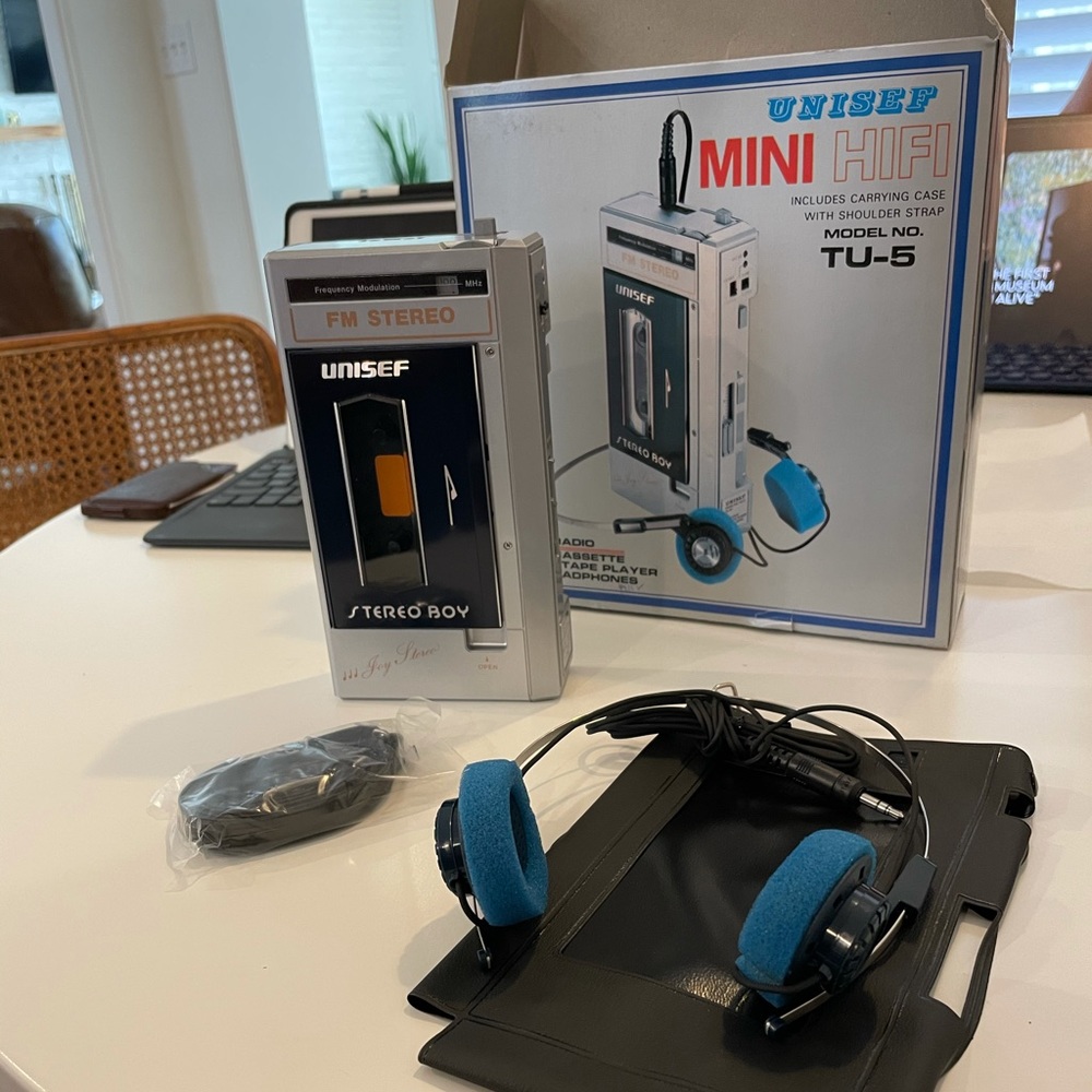 Vintage - Unisef Mini HIFI Stereo Boy